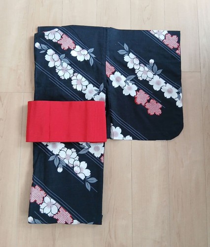 Yukata kimono modello sakura - modello,